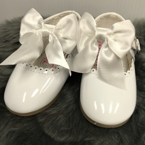 GIRL’S BOW SHOES