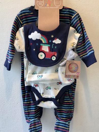 TRACTOR LAYETTE SET